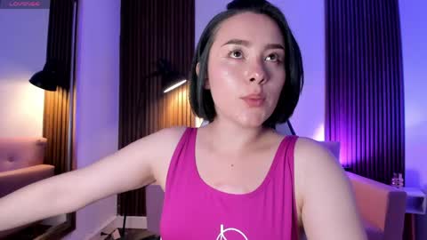 Snapshot of magic_vera chatting on June 5, 3:24 am Vera online show from June 5, 3:24 am