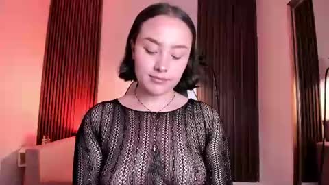 Snapshot of magic_vera chatting on July 7, 7:23 am Vera online show from July 7, 7:23 am