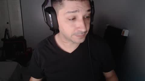 Snapshot of magicjawn chatting on January 7, 1:38 am magicjawn online show from January 7, 1:38 am