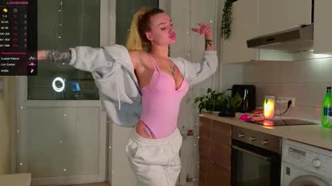 MagicLove online show from March 10, 2:22 pm