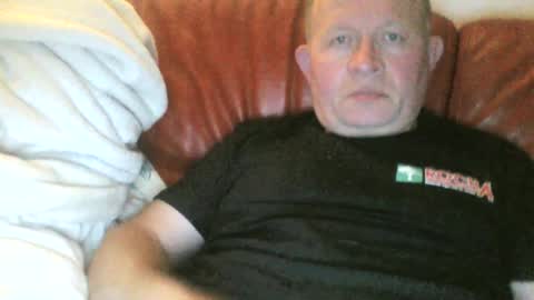 Snapshot of magicman250 chatting on June 11, 10:52 pm magicman250 online show from June 11, 10:52 pm