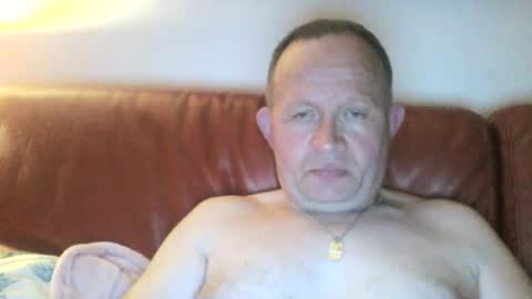 Snapshot of magicman250 chatting on July 7, 8:13 pm magicman250 online show from July 7, 8:13 pm