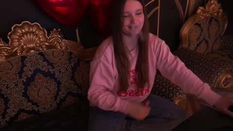 Snapshot of magicpeachhs chatting on February 9, 3:27 pm Emily online show from February 9, 3:27 pm