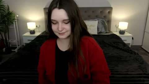 Snapshot of magicpeachhs chatting on March 11, 2:56 pm Emily online show from March 11, 2:56 pm