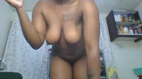 Snapshot of magicpussyy1 chatting on June 5, 5:58 am magicbabe online show from June 5, 5:58 am