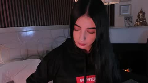 Snapshot of magieethomsonn chatting on February 27, 12:05 pm Magiee online show from February 27, 12:05 pm