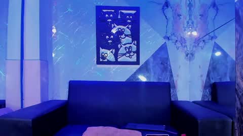 Snapshot of magnosexx_ chatting on June 19, 2:21 pm magnosexx_ online show from June 19, 2:21 pm