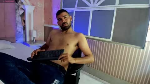 Snapshot of magnus_alejo chatting on April 23, 11:20 am Magnus Alejo online show from April 23, 11:20 am