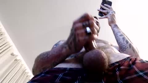 Snapshot of magnusohm chatting on October 16, 2:01 am magnusohm online show from October 16, 2:01 am