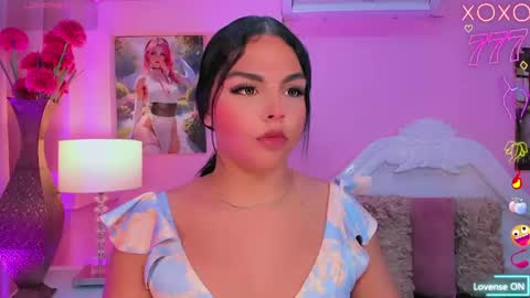 Snapshot of maia_hotts chatting on May 1, 9:08 pm CamiiGarcia online show from May 1, 9:08 pm