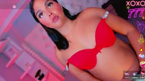 Snapshot of maia_hotts chatting on May 7, 11:10 pm CamiiGarcia online show from May 7, 11:10 pm