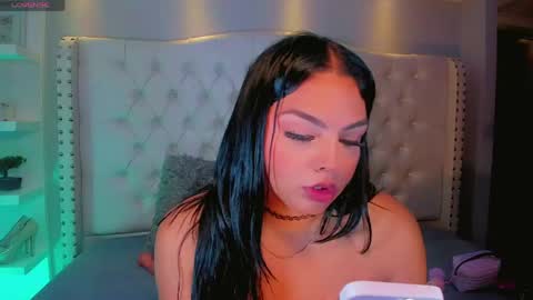 Snapshot of maia_hotts chatting on June 6, 8:24 pm CamiiGarcia online show from June 6, 8:24 pm
