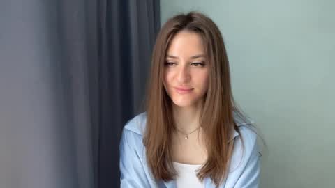 Snapshot of maiabarthe chatting on May 7, 7:25 am M I A online show from May 7, 7:25 am