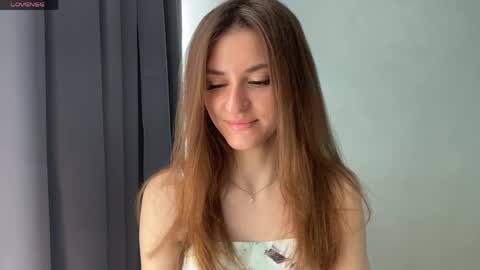 Snapshot of maiabarthe chatting on May 29, 8:12 am M I A online show from May 29, 8:12 am