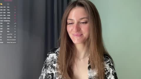 Snapshot of maiabarthe chatting on June 3, 8:06 am M I A online show from June 3, 8:06 am
