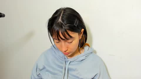 Snapshot of maibys_cute chatting on May 17, 3:59 am maibys online show from May 17, 3:59 am