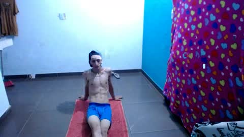 Snapshot of maicol_gomez chatting on April 13, 4:29 am maicol online show from April 13, 4:29 am