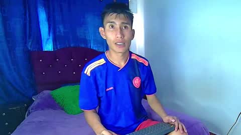 Snapshot of maikinol chatting on March 2, 7:34 pm maik Fabin online show from March 2, 7:34 pm