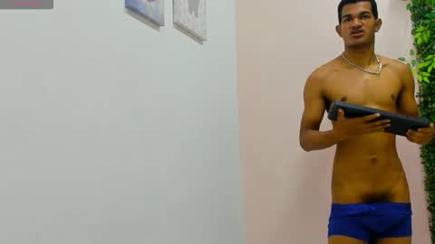 maikol_twinkx online show from December 5, 3:48 am