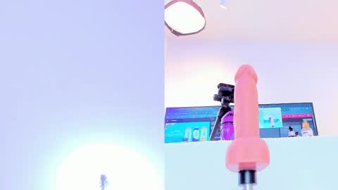 Maily  online show from February 17, 8:15 pm