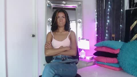 mailyn_gold online show from April 1, 1:41 pm
