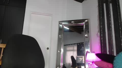 mailyn_gold online show from May 25, 11:38 am