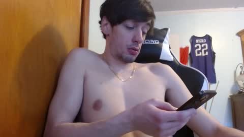 Snapshot of mainecollegeboy chatting on March 10, 9:18 pm mainecollegeboy online show from March 10, 9:18 pm