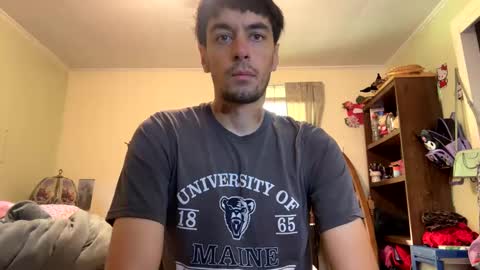Snapshot of mainecollegeboy chatting on October 5, 4:05 pm mainecollegeboy online show from October 5, 4:05 pm