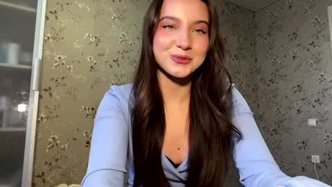 DIna online show from April 6, 1:45 pm