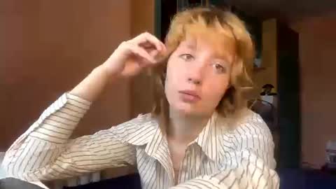 Evie online show from June 20, 1:14 pm