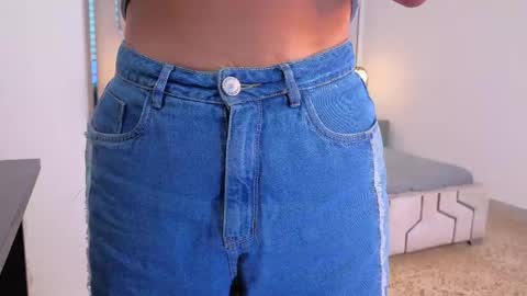 Snapshot of maise_hill1 chatting on April 27, 1:20 pm MAISE online show from April 27, 1:20 pm