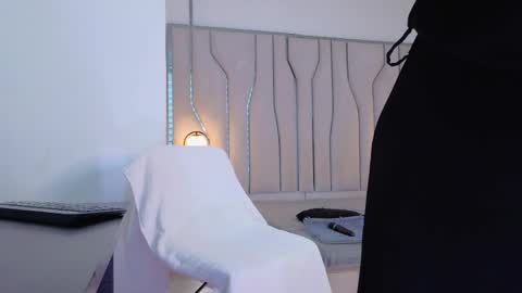 Snapshot of maise_hill1 chatting on May 16, 12:59 pm MAISE online show from May 16, 12:59 pm