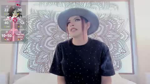 Snapshot of maiskeenzamara chatting on December 2, 1:39 pm Zamara.... online show from December 2, 1:39 pm