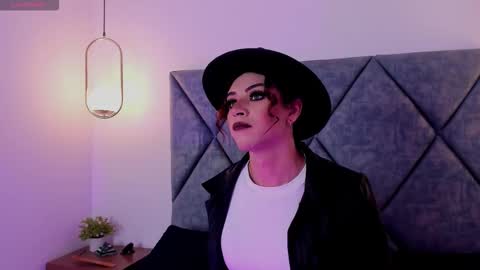 Snapshot of maiskeenzamara chatting on December 15, 2:54 pm Zamara.... online show from December 15, 2:54 pm