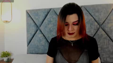 Snapshot of maiskeenzamara chatting on December 19, 3:19 pm Zamara.... online show from December 19, 3:19 pm