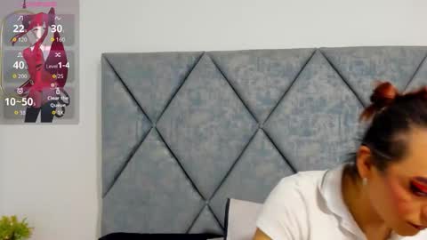 Snapshot of maiskeenzamara chatting on February 22, 12:04 pm Zamara.... online show from February 22, 12:04 pm