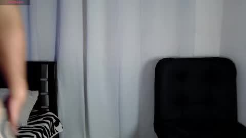 maison_xmed online show from March 3, 10:04 pm