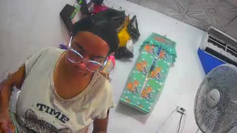 maite2020 online show from December 25, 5:47 pm