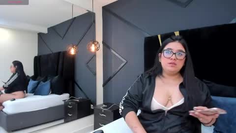Snapshot of maite_grays chatting on May 28, 12:24 pm M A I T E online show from May 28, 12:24 pm