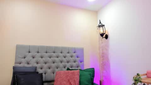 Snapshot of maite_smith69 chatting on February 24, 1:31 pm maite_smith69 online show from February 24, 1:31 pm