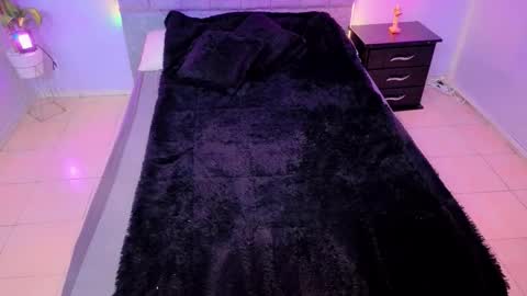 MAITE STONE1 online show from November 29, 3:53 am