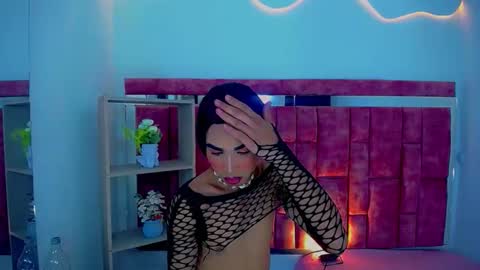 Snapshot of maitecandyxx chatting on June 5, 7:14 am maitecandyxx online show from June 5, 7:14 am