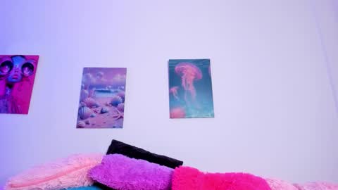 Snapshot of maithe_022 chatting on March 3, 7:09 pm mai online show from March 3, 7:09 pm