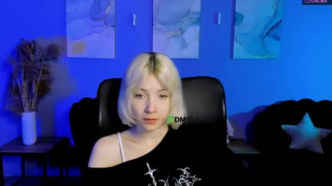 Snapshot of maja_beautiful chatting on May 16, 8:44 am your dream online show from May 16, 8:44 am