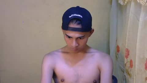 Snapshot of majestic_anne chatting on May 12, 8:06 pm Annalyn online show from May 12, 8:06 pm