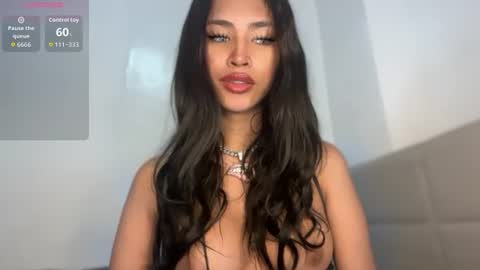 Lei online show from July 24, 3:21 pm