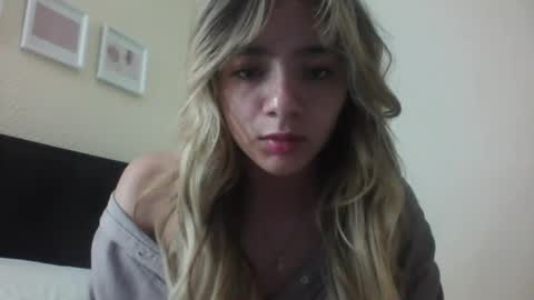 majo_gomezz online show from March 8, 12:08 am