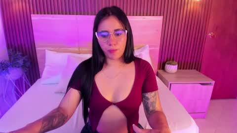 Snapshot of majo_rose chatting on April 24, 12:18 pm MAJO ROSE online show from April 24, 12:18 pm