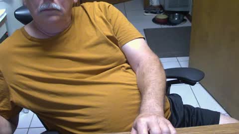 Snapshot of majormike34 chatting on July 23, 3:37 am majormike34 online show from July 23, 3:37 am