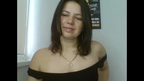 make_mesmile online show from March 22, 7:56 am